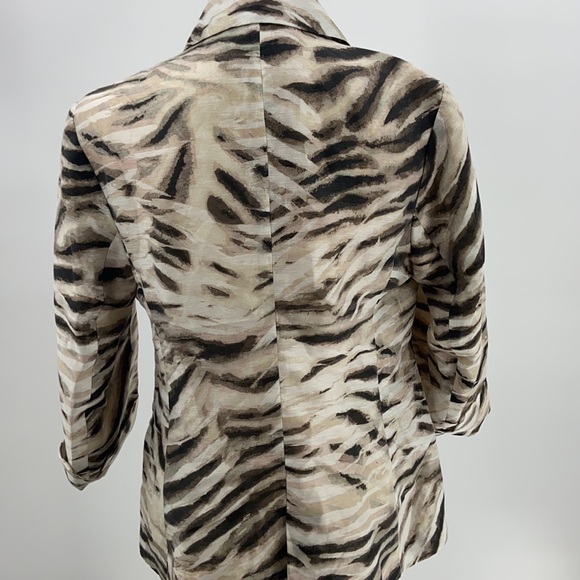 Chico’s linen blend animal print jacket - Picture 10 of 12